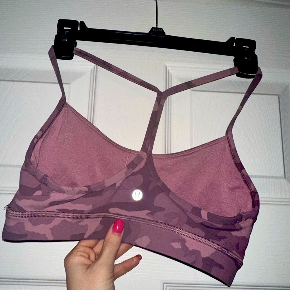 Lululemon size 6 pre loved dusty pink sports bra
